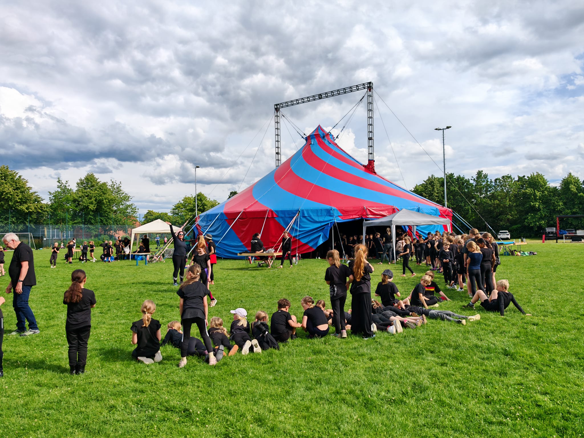 Zirkus ZappZarap Grundschule Bissendorf Wedemark Zirkus ZappZarap Grundschule Bissendorf Wedemark